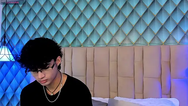 Sofia-Ethan online show from 06-20-26, 01:38