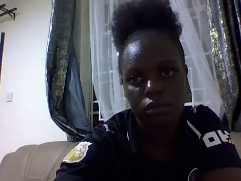 Snapshot of reeh-savage chatting on 07-18-26, 04:15 reeh-savage online show from 07-18-26, 04:15