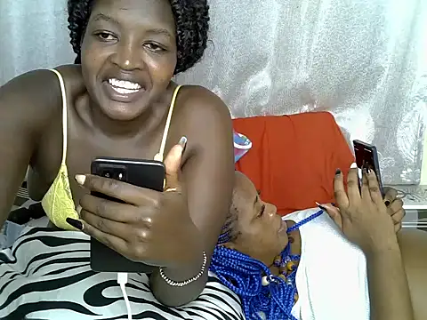 Lorainebabes online show from 06-18-26, 03:16