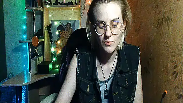   Freya    online show from 05-19-26, 09:33