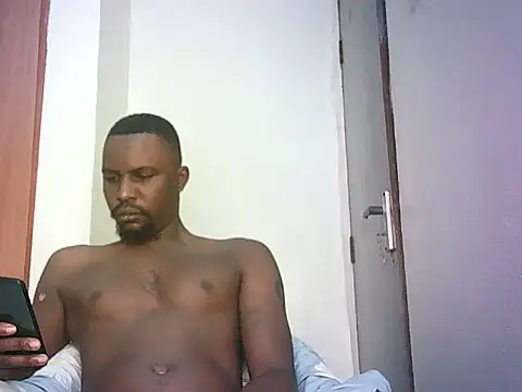 Snapshot of Uncut_EBONY chatting on 06-20-26, 06:18 Uncut EBONY online show from 06-20-26, 06:18