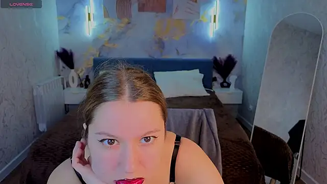 Shakira Lux online show from 05-29-26, 09:04
