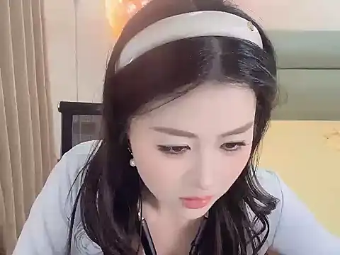 xiaohuli- online show from 05-15-26, 10:57