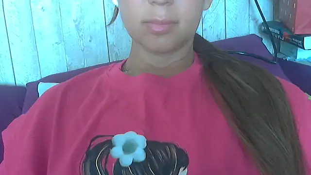 Snapshot of Bella--White chatting on 06-15-26, 05:29 Bella--White online show from 06-15-26, 05:29
