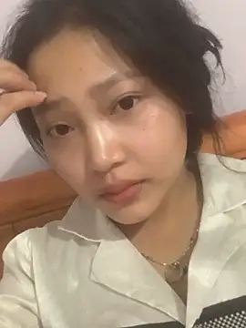 hinami-lo online show from 05-15-26, 04:38