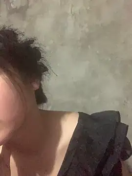 hinami-lo online show from 05-18-26, 08:41