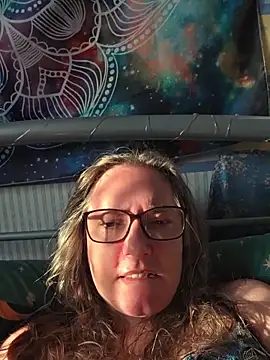 Izzylove47 online show from 06-19-26, 05:35