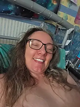 Izzylove47 online show from 06-27-26, 09:04
