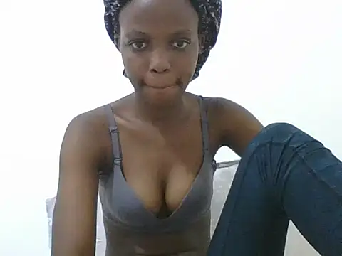Snapshot of chickcute12 chatting on 06-14-26, 01:12 chickcute12 online show from 06-14-26, 01:12