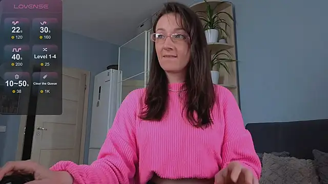 GoldenCrystall online show from 06-18-26, 04:01