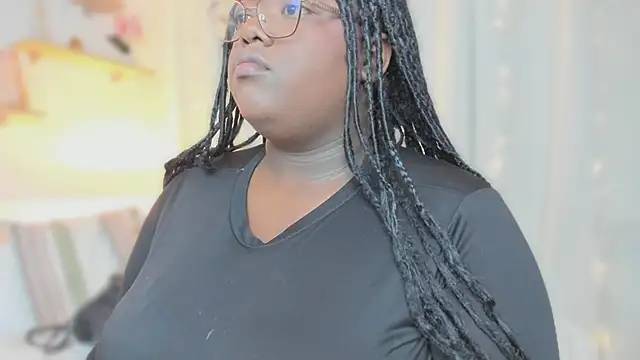 Snapshot of Ayanaa_Ebony_ chatting on 06-16-26, 11:32 Ayanaa Ebony online show from 06-16-26, 11:32
