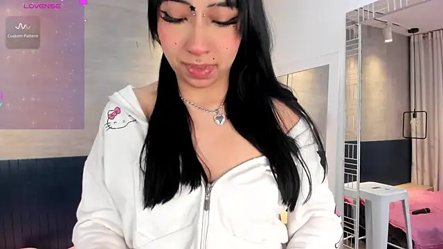 ByVanessa online show from 06-26-26, 03:56