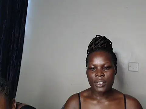 Snapshot of mila_novah chatting on 06-10-26, 01:56 mila novah online show from 06-10-26, 01:56