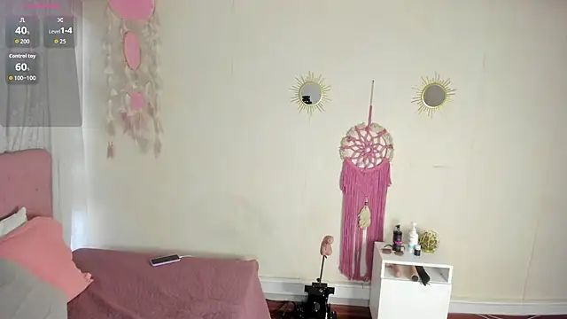 Snapshot of NaughtyMorenna chatting on 05-18-26, 08:02 NaughtyMorenna online show from 05-18-26, 08:02