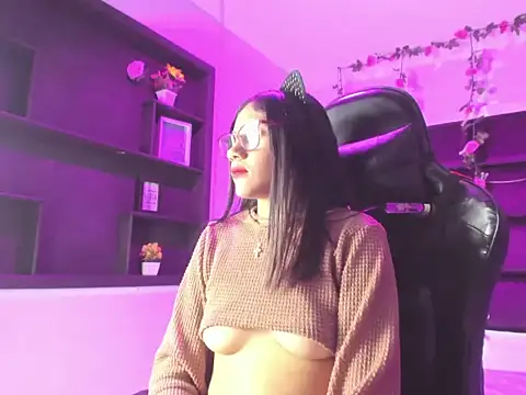 ZoeSmiitt online show from 05-18-26, 03:39