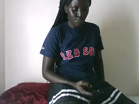 Snapshot of LatishLava chatting on 06-21-26, 08:47 LatishLava online show from 06-21-26, 08:47