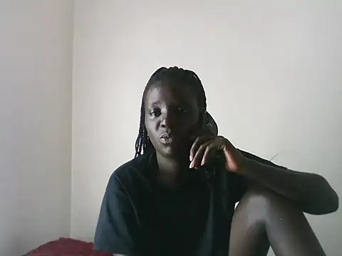 Snapshot of LatishLava chatting on 06-20-26, 04:23 LatishLava online show from 06-20-26, 04:23