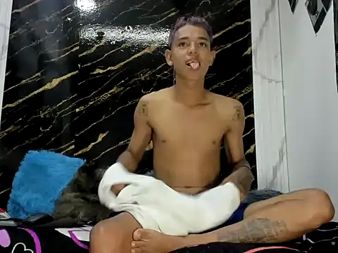 cute boy angelx18 online show from 05-19-26, 05:53