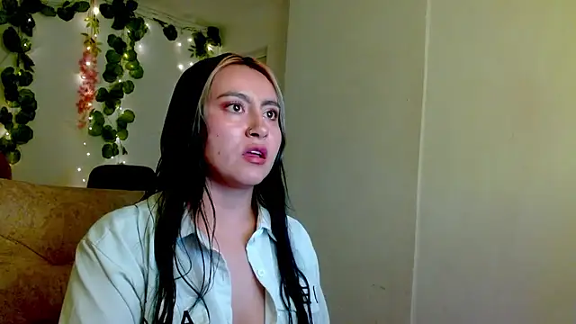 sara16092020 online show from 05-21-26, 01:30