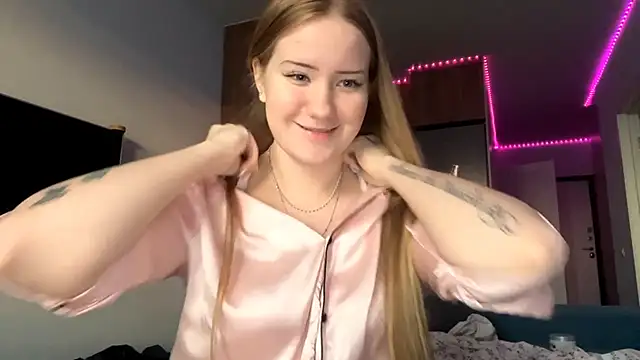 Lisi Kiss  online show from 05-17-26, 05:46