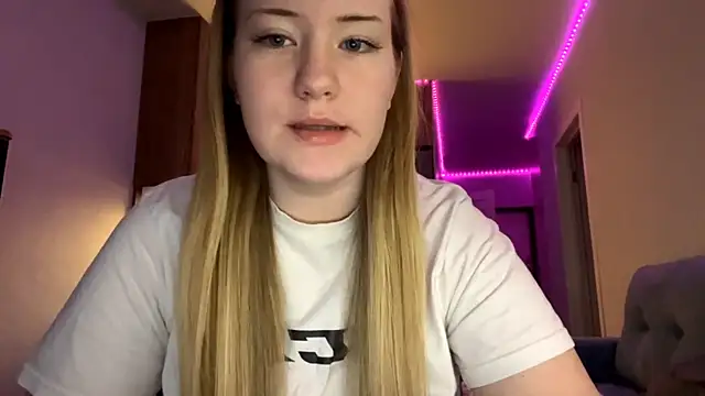 Lisi Kiss  online show from 05-18-26, 06:01
