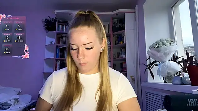 Lisi Kiss  online show from 06-30-26, 05:24