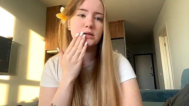 Lisi Kiss  online show from 05-23-26, 05:23