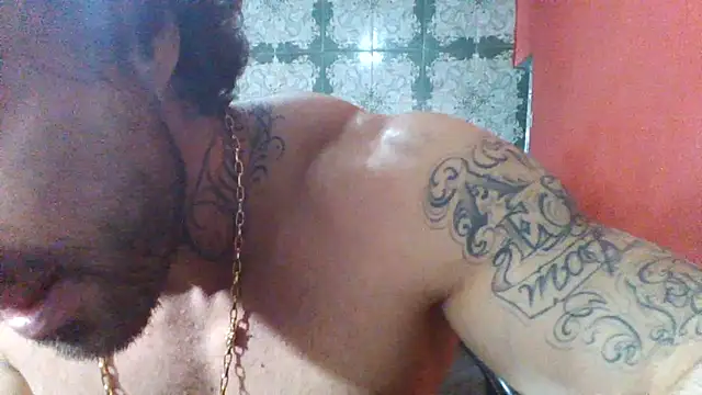 Snapshot of Sarado_Tesudo chatting on 06-03-26, 02:33 Sarado Tesudo online show from 06-03-26, 02:33