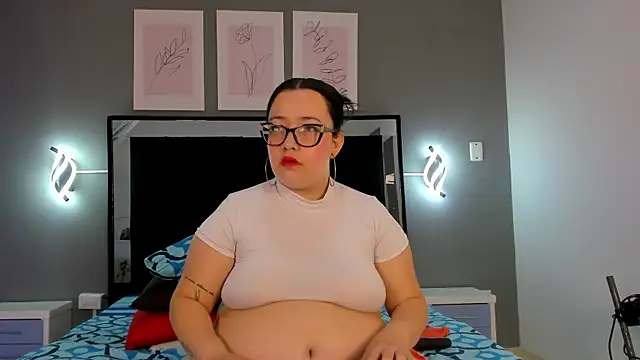 Snapshot of zoe_curvyy chatting on 07-01-26, 12:16 zoe curvyy online show from 07-01-26, 12:16