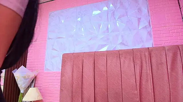 mnicollesweet pri online show from 06-17-26, 04:12
