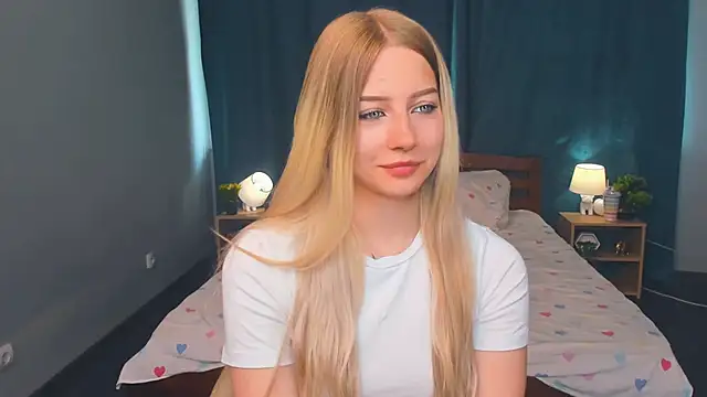 Snapshot of DeniseMekus chatting on 06-17-26, 06:13 DeniseMekus online show from 06-17-26, 06:13