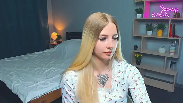 Snapshot of DeniseMekus chatting on 05-31-26, 06:09 DeniseMekus online show from 05-31-26, 06:09