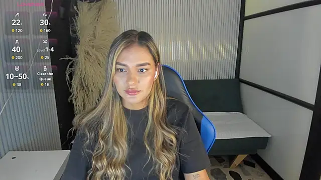SophieWatson  online show from 06-18-26, 01:49