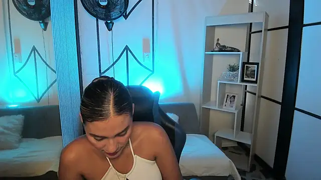 SophieWatson  online show from 07-02-26, 12:55