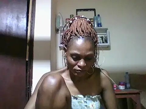 Ebonyqueen4 online show from 05-21-26, 06:33