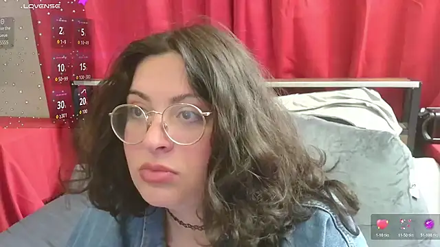 Snapshot of squishkink chatting on 06-25-26, 03:50 squishkink online show from 06-25-26, 03:50
