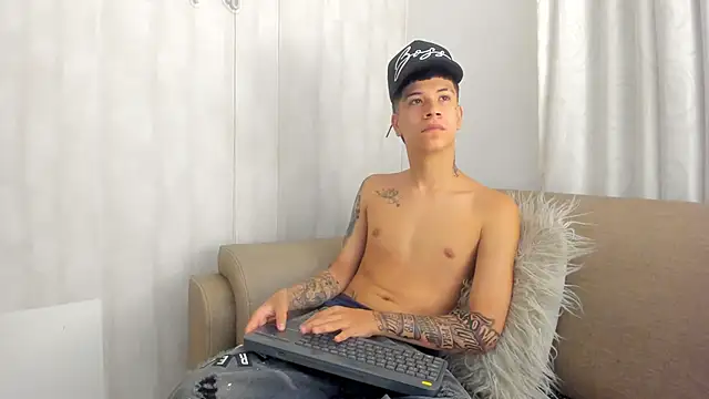 milosexy  online show from 05-22-26, 12:58