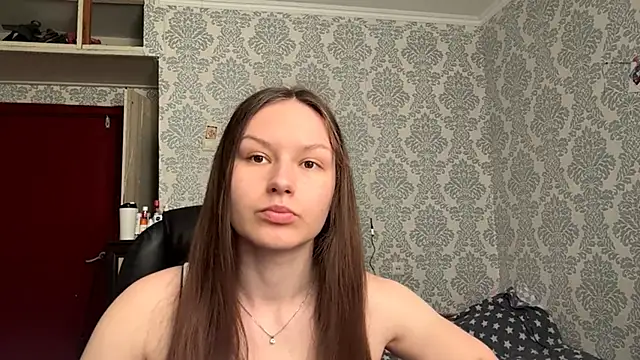 ShaylaChong online show from 05-17-26, 07:08