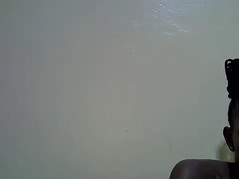 petite bunnie online show from 05-27-26, 03:52