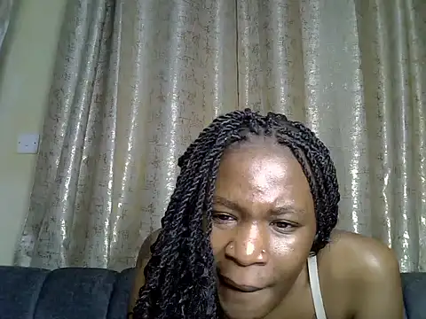 Snapshot of Sexy_dotta chatting on 06-27-26, 10:10 Sexy dotta online show from 06-27-26, 10:10