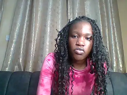 Snapshot of Sexy_dotta chatting on 06-14-26, 07:59 Sexy dotta online show from 06-14-26, 07:59