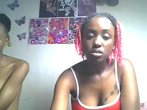 Snapshot of loversoncam chatting on 07-03-26, 07:09 loversoncam online show from 07-03-26, 07:09