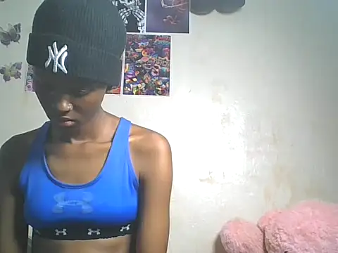 Snapshot of loversoncam chatting on 05-23-26, 04:44 loversoncam online show from 05-23-26, 04:44