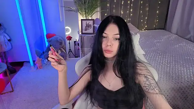 Vivi Vivian online show from 05-15-26, 10:19