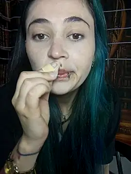 MilkyNeko  online show from 05-16-26, 11:42