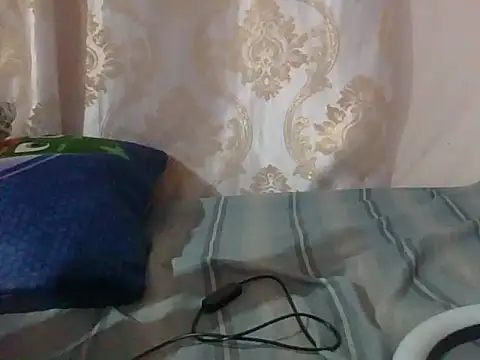 Snapshot of Queen_Zuri chatting on 06-28-26, 05:41 Queen Zuri online show from 06-28-26, 05:41