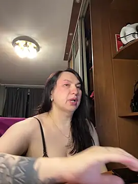 EvaBeautyXxX online show from 05-24-26, 09:15