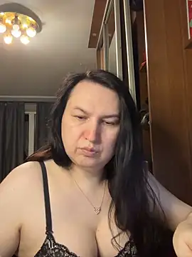 Snapshot of EvaBeautyXxX chatting on 06-14-26, 10:44 EvaBeautyXxX online show from 06-14-26, 10:44