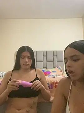 Venusduoxx online show from 05-28-26, 06:43