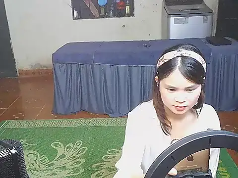 Emma 2099 online show from 07-08-26, 03:24